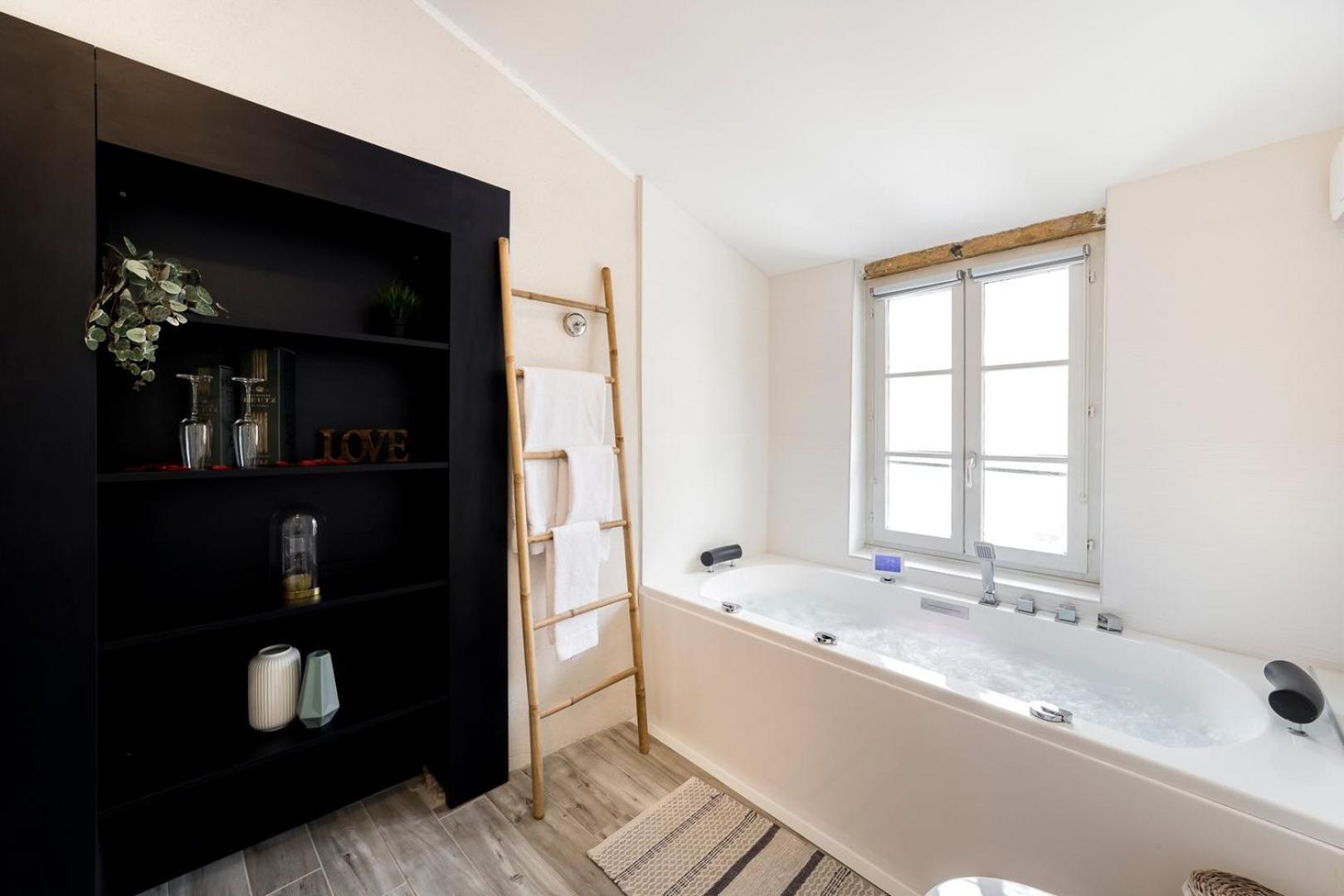 Sky'Room - Jacuzzi & Vue - Vieux Lyon Exterior photo